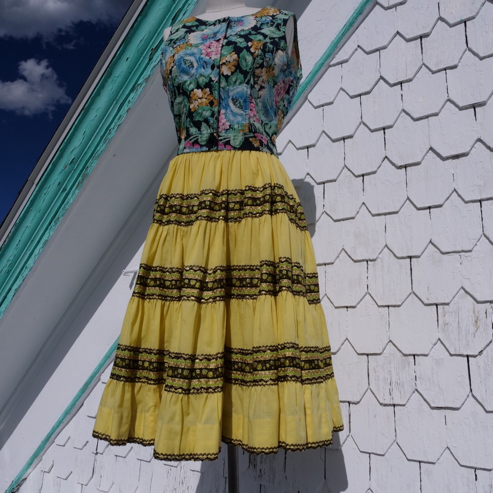 Fun 50s/60s bright lemon yellow ric rac trim patio/circle skirt - Picture 6 of 8